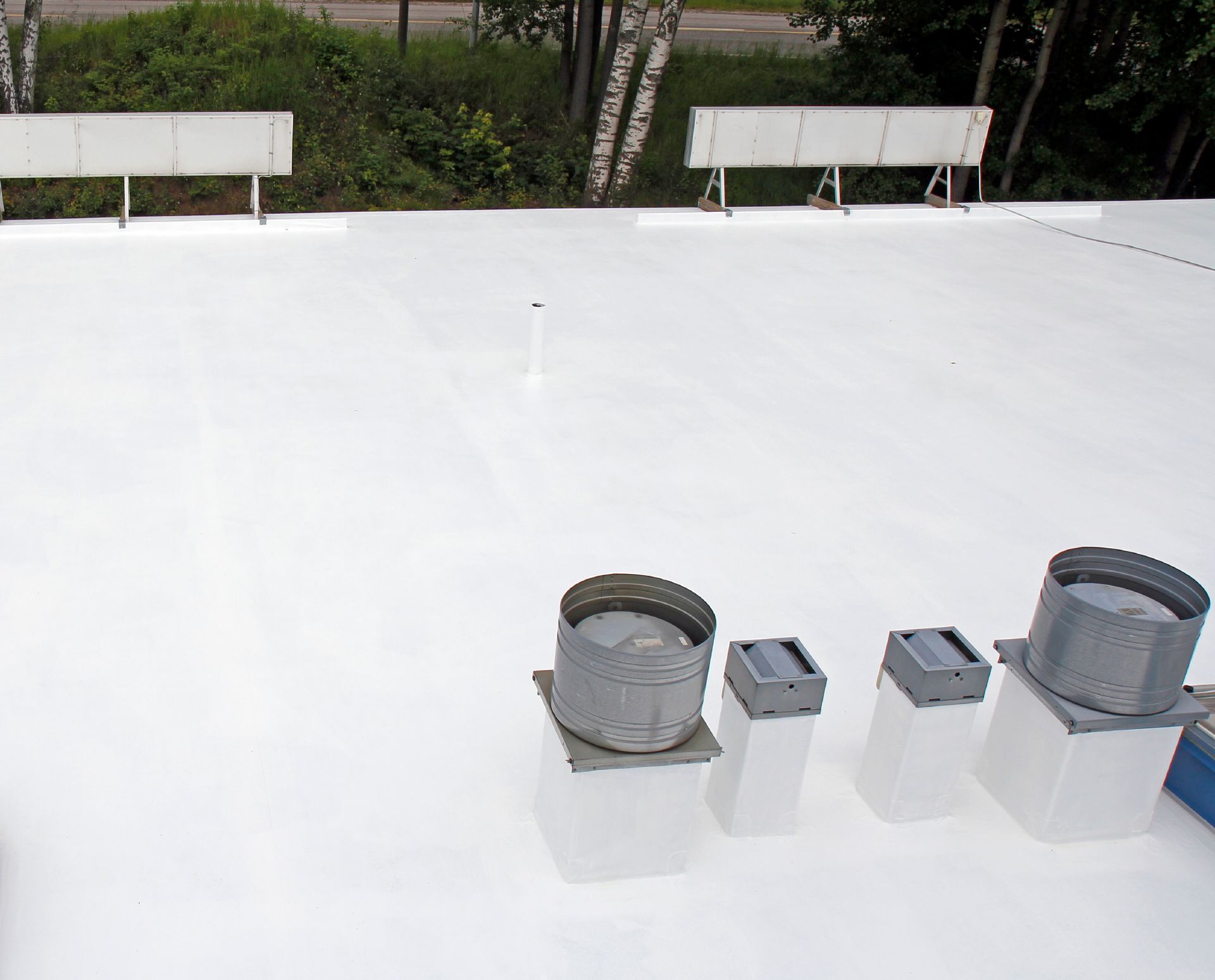 Extends the service life of the roof with many years