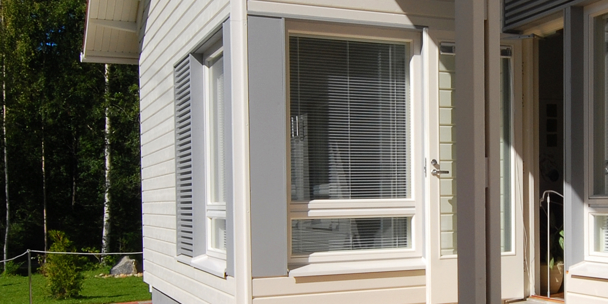 High-build, fast-drying exterior lacquer