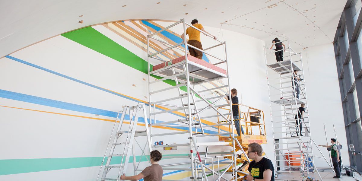 Color specialist for light walls