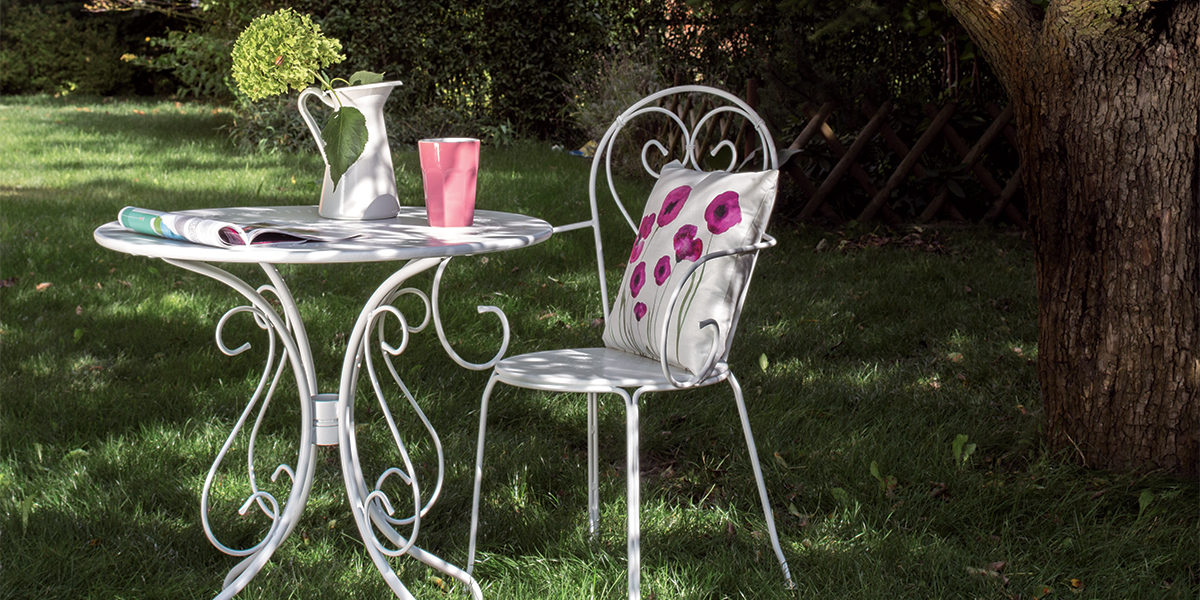 white-metal-garden-furniture