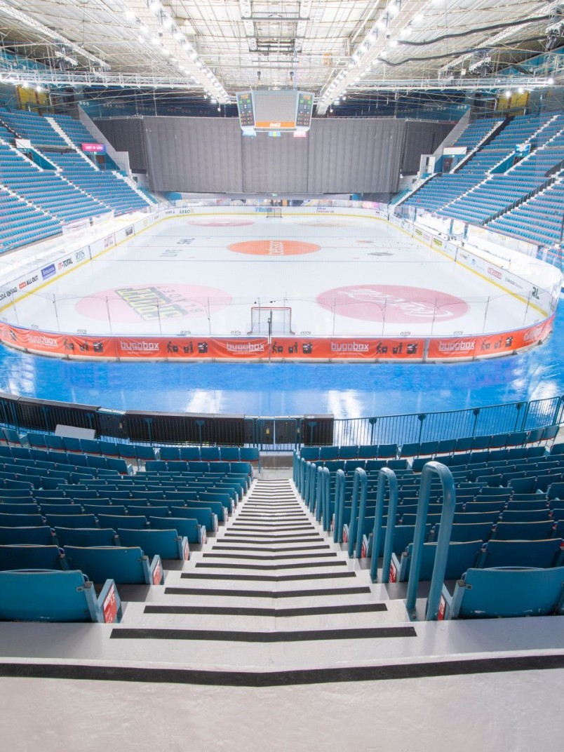 Coating solutions for floor surfaces in sports arenas and ice hockey centres