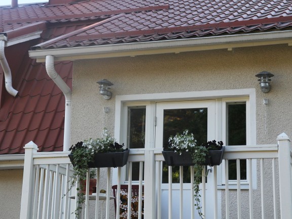 painting balcony rails and entrance 