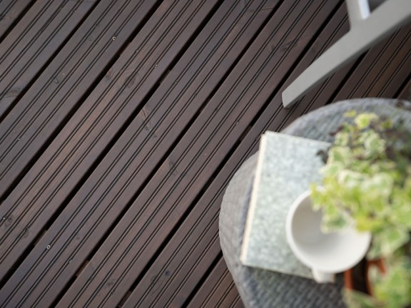how to oil wooden deck and terrace