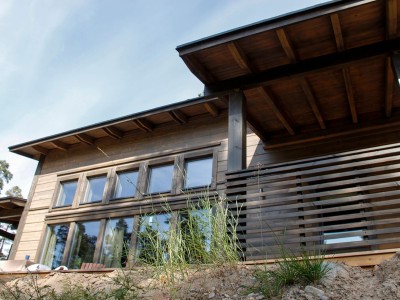 tips of painting log house