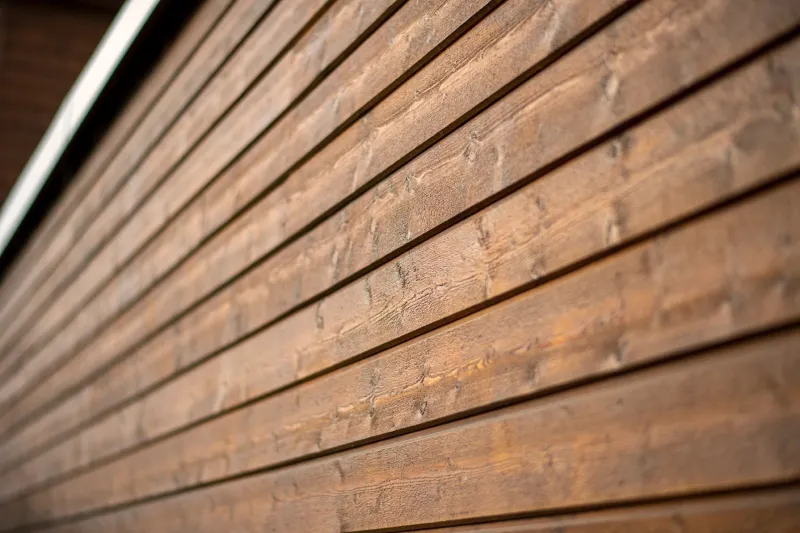 How surface treatment lengthens the life of wood